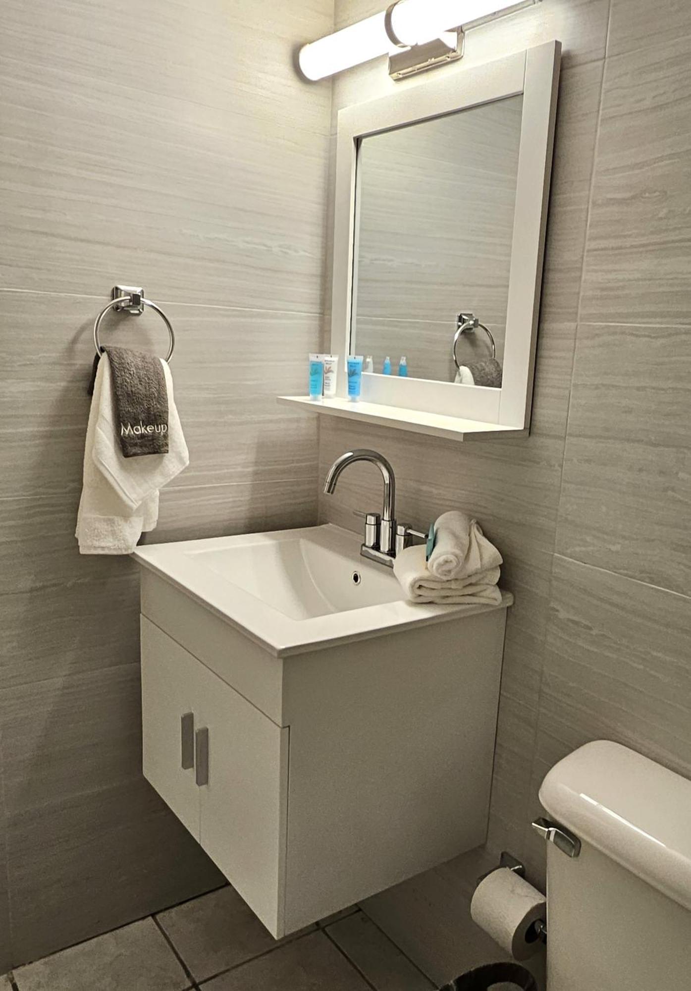 Apartamento Kasa Seaview At Coral - For 2 Balcony Beachfront Building Pool