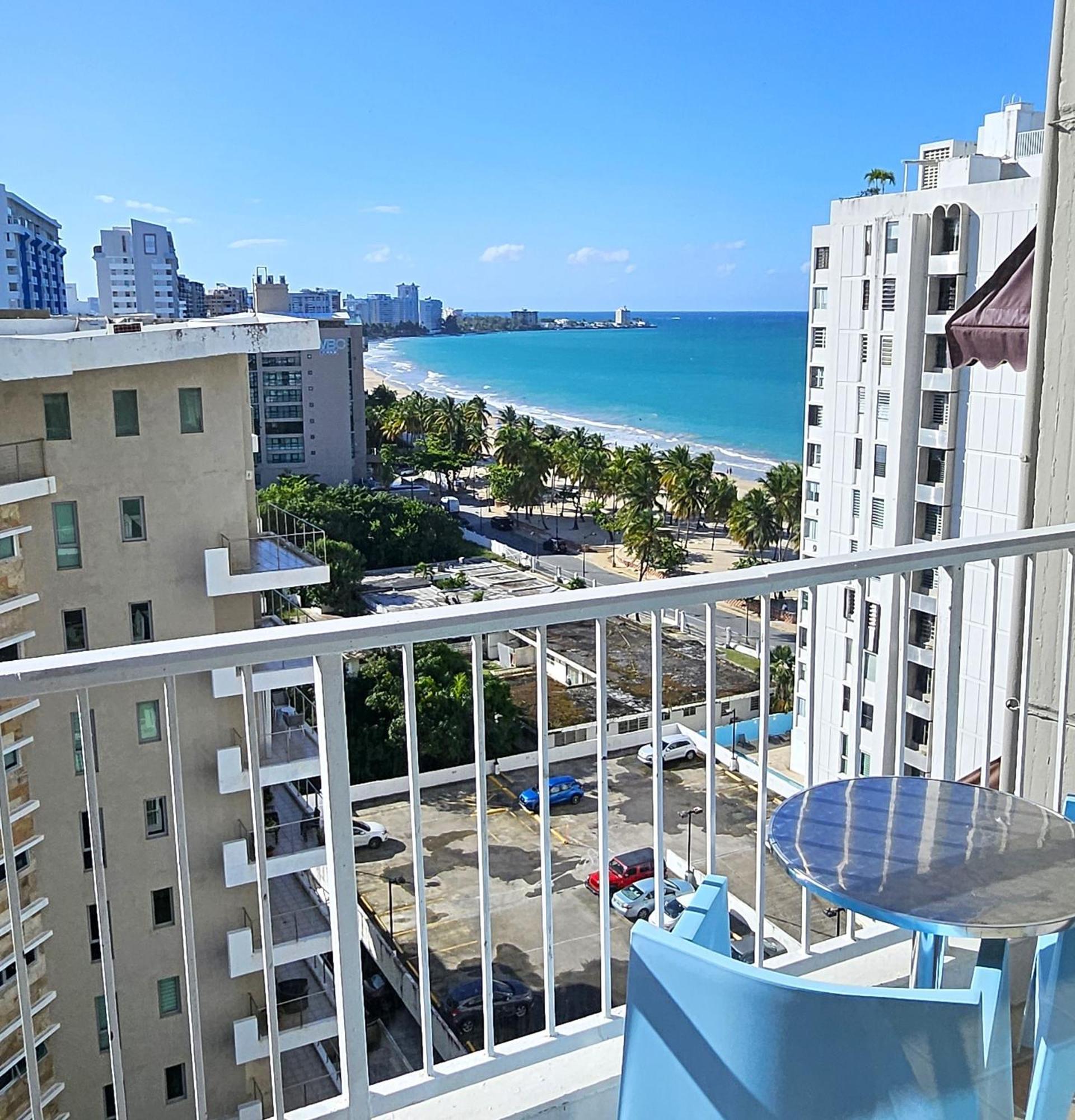Apartamento Kasa Seaview At Coral - For 2 Balcony Beachfront Building Pool *